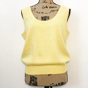 St. John sport yellow bubble bottom tank top